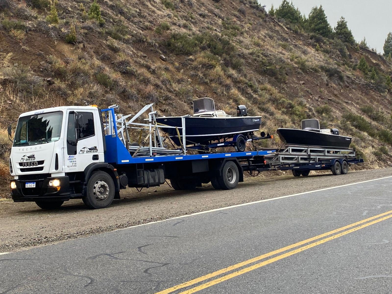Iveco cargado en la estepa