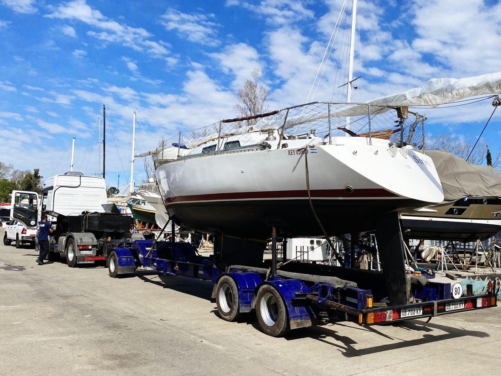 Velero sobre carretón en una guardería